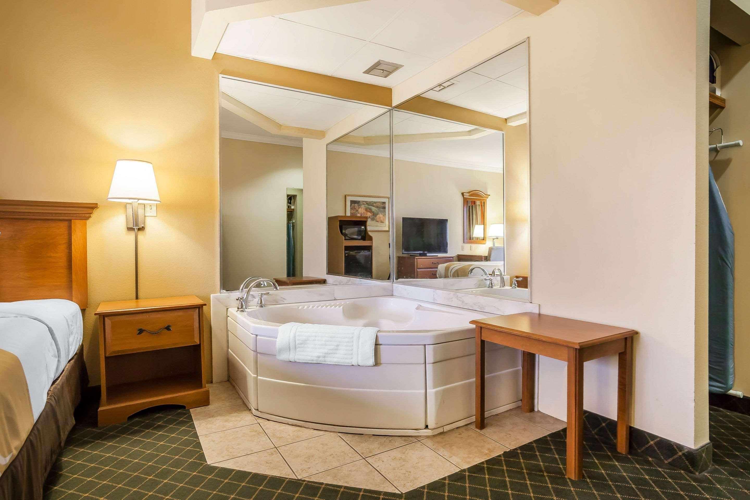 Rodeway Inn Tahlequah Eksteriør bilde