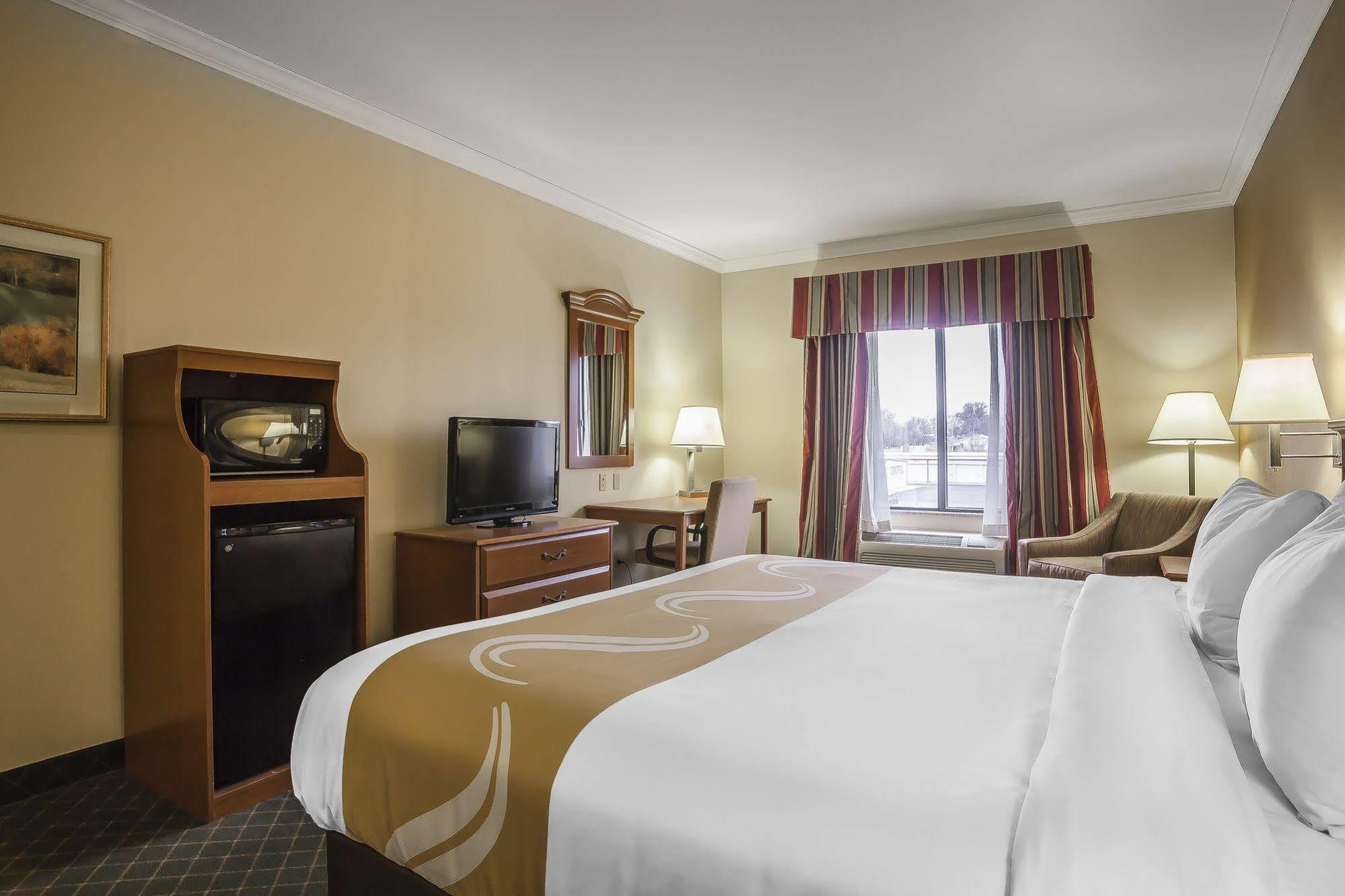 Rodeway Inn Tahlequah Eksteriør bilde