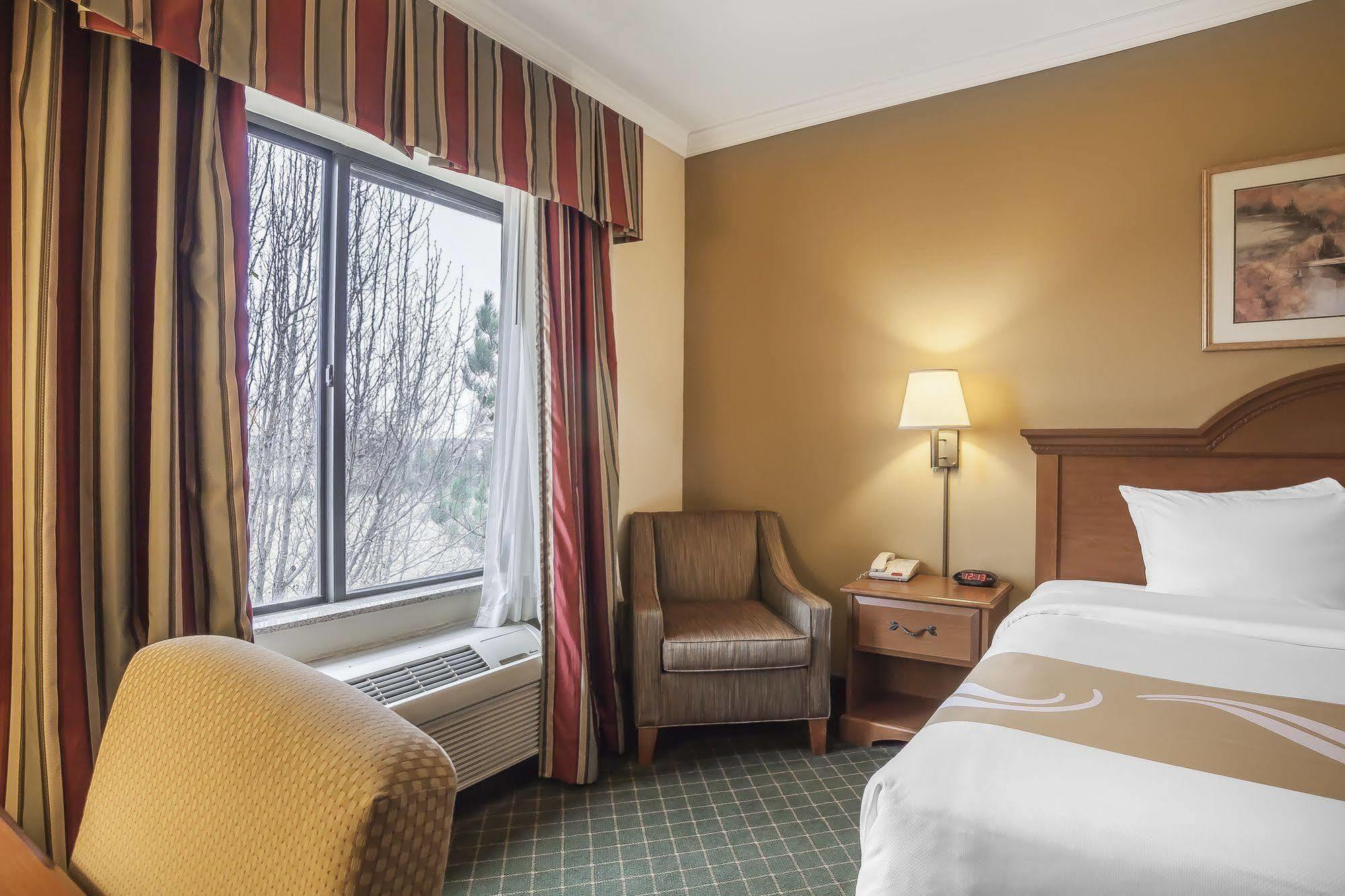 Rodeway Inn Tahlequah Eksteriør bilde